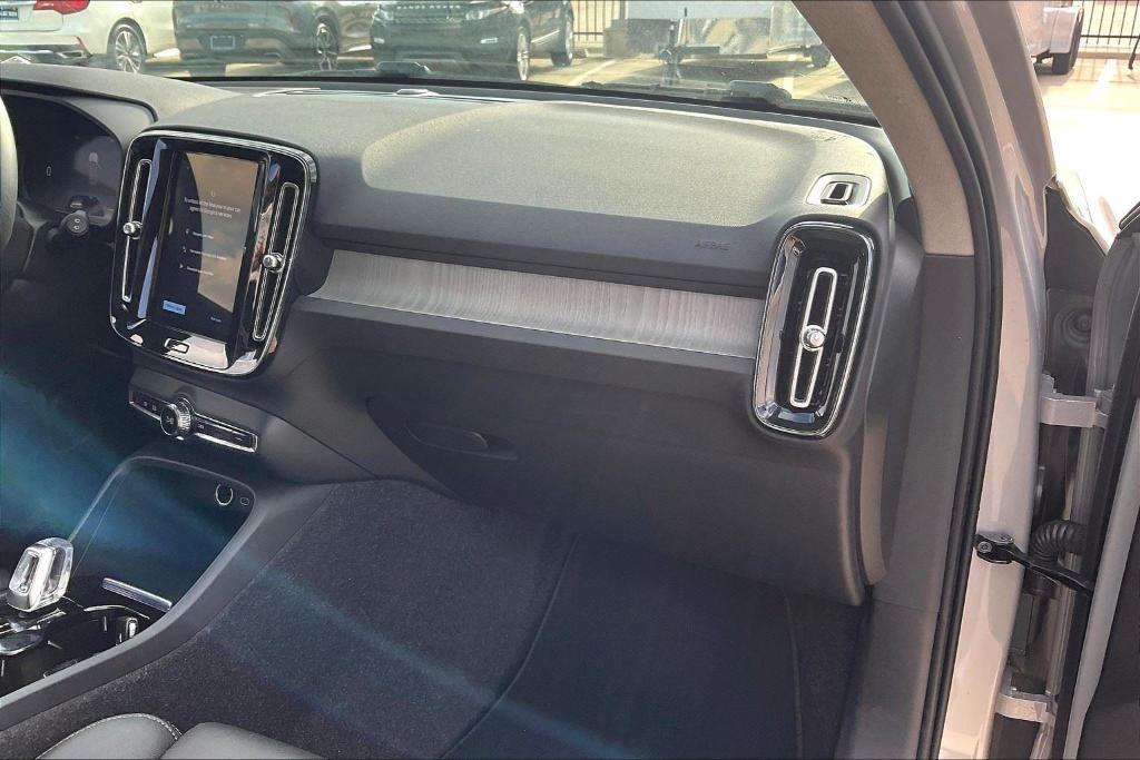 used 2025 Volvo XC40 car, priced at $39,900