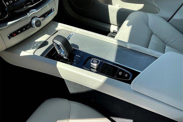 new 2025 Volvo XC60 car, priced at $55,765