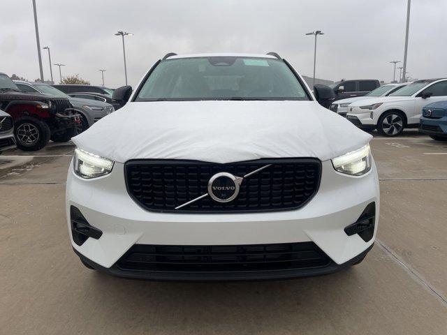 new 2025 Volvo XC40 car, priced at $49,790