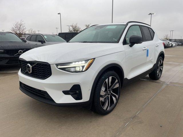 new 2025 Volvo XC40 car, priced at $49,790