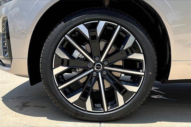 new 2026 Volvo XC60 car, priced at $63,935