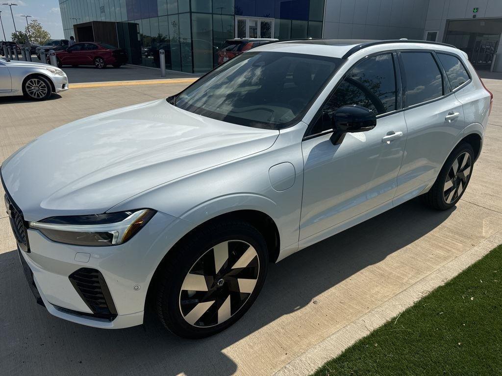 new 2025 Volvo XC60 Plug-In Hybrid car, priced at $49,735