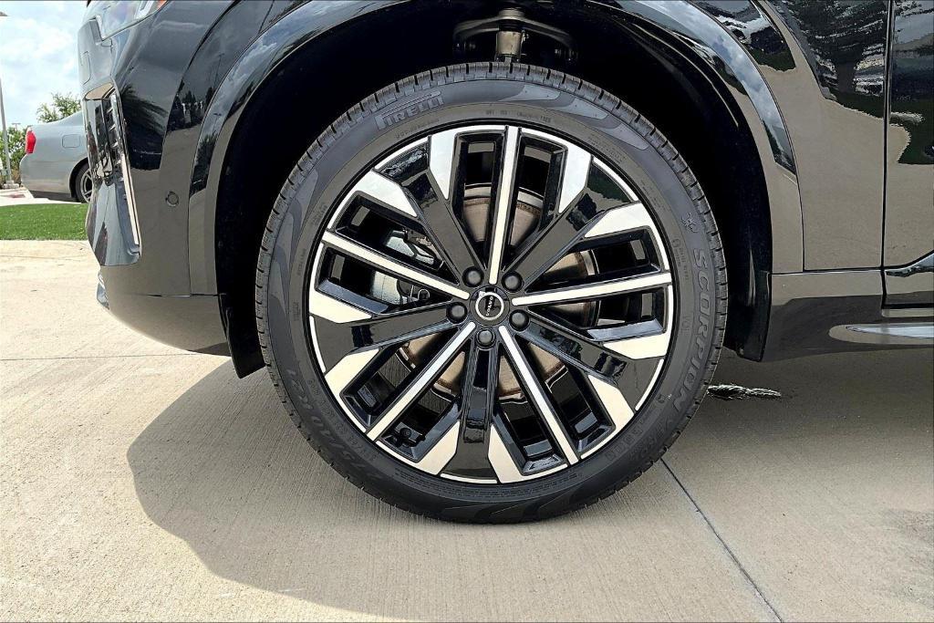 new 2025 Volvo XC90 car, priced at $69,155