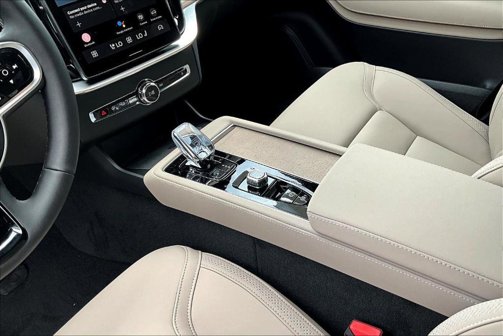 new 2025 Volvo XC90 car, priced at $69,155