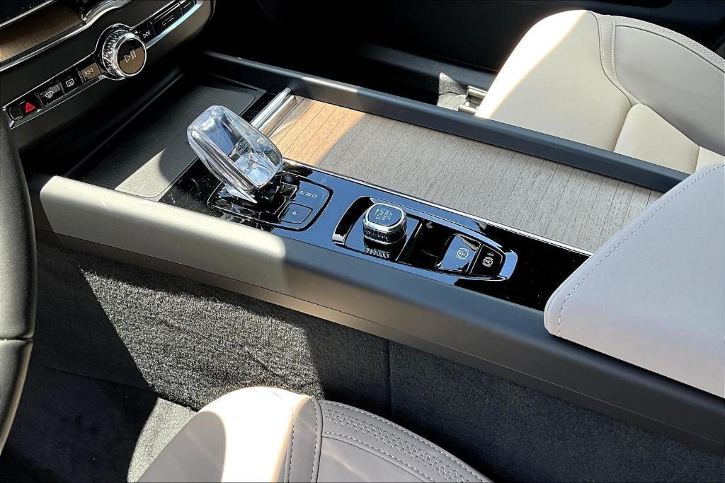 new 2026 Volvo XC60 car, priced at $57,985