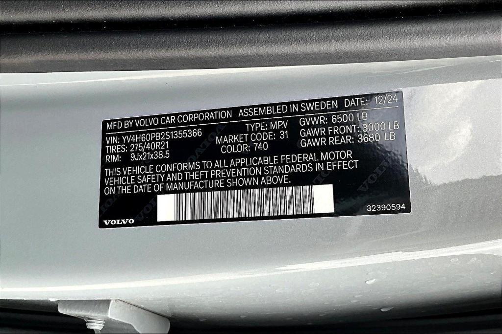 new 2025 Volvo XC90 Plug-In Hybrid car, priced at $78,805