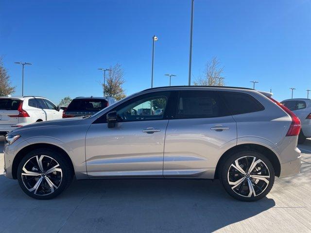 new 2025 Volvo XC60 car, priced at $58,995