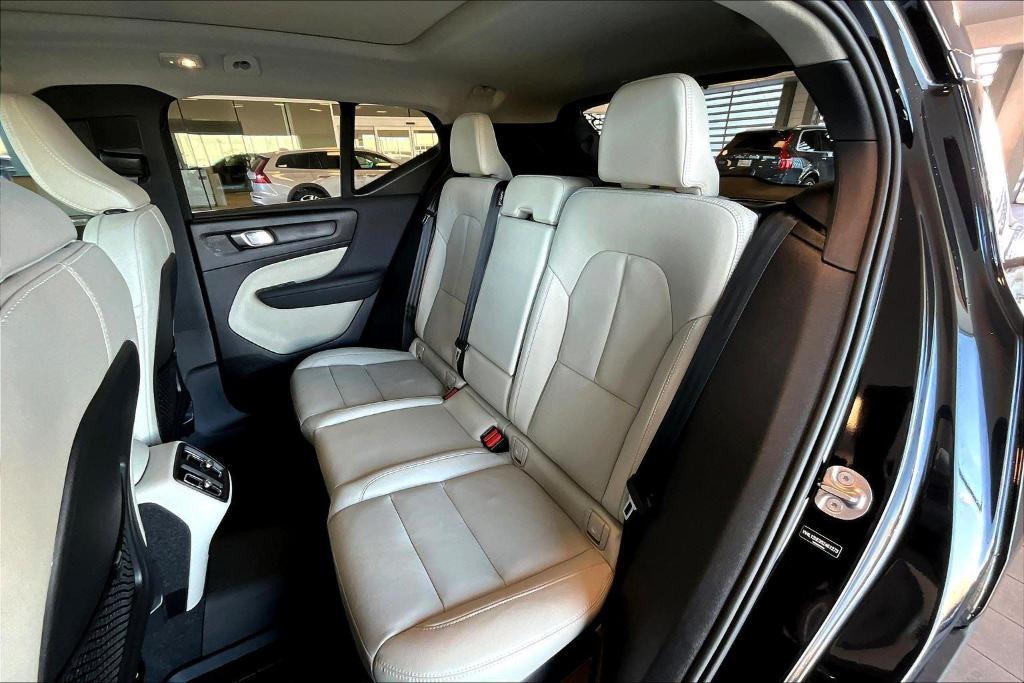 new 2025 Volvo XC40 car, priced at $47,435