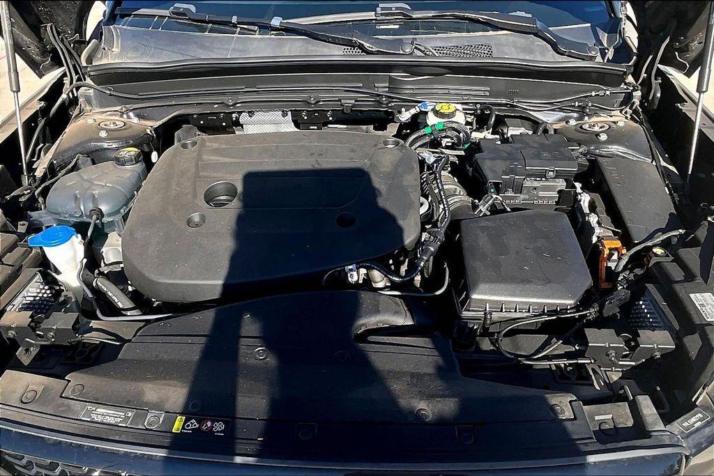 used 2024 Volvo XC40 car, priced at $37,809