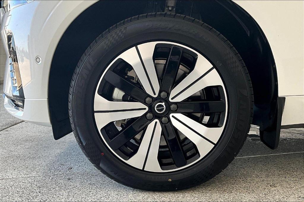 used 2024 Volvo XC60 Recharge Plug-In Hybrid car, priced at $48,500