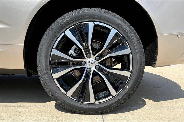 new 2025 Volvo XC60 car, priced at $55,360
