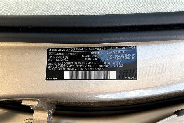 new 2025 Volvo XC60 car, priced at $55,360