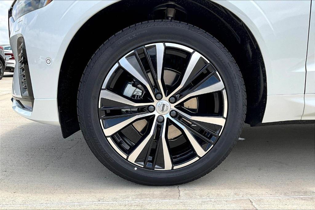 new 2025 Volvo XC60 car, priced at $55,360