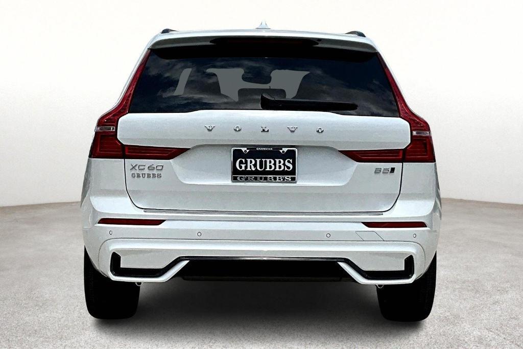 new 2025 Volvo XC60 car, priced at $55,360