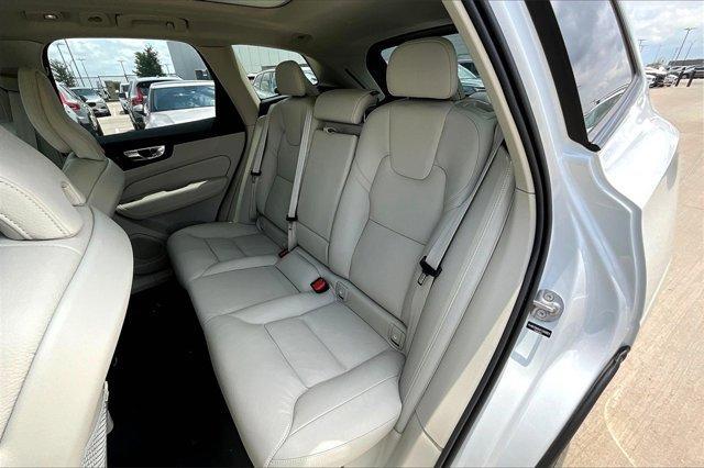 new 2025 Volvo XC60 car, priced at $55,360