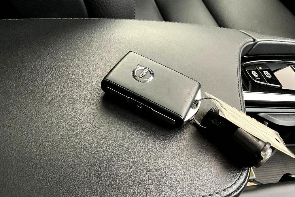used 2023 Volvo XC90 car, priced at $39,259
