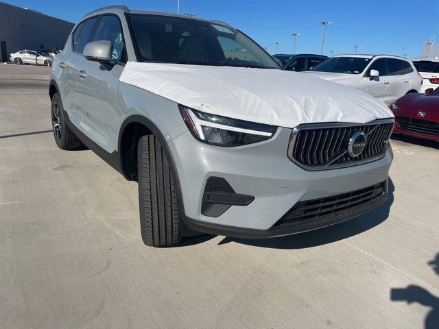 new 2025 Volvo XC40 car