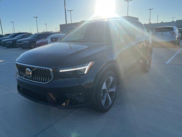 new 2025 Volvo XC40 car