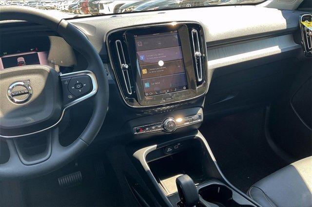 new 2025 Volvo XC40 car, priced at $44,685