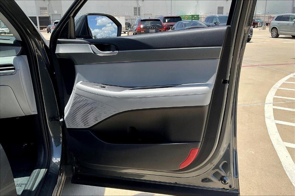 used 2025 Hyundai Palisade car, priced at $35,888
