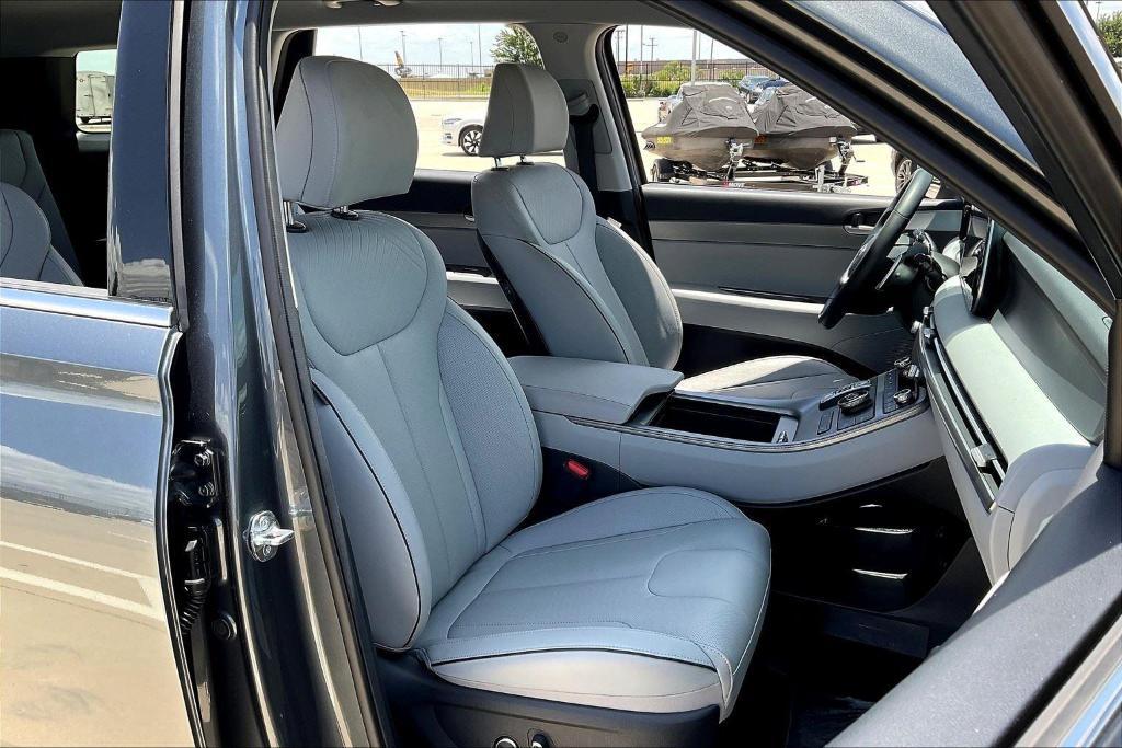 used 2025 Hyundai Palisade car, priced at $35,888