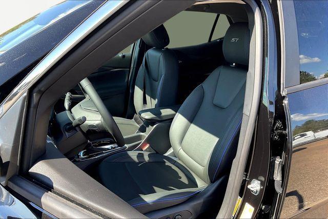 new 2026 Chevrolet Traverse car, priced at $41,920