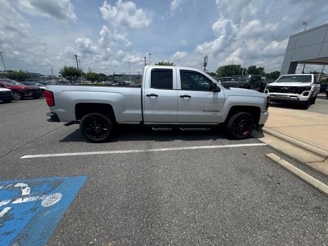 used 2018 Chevrolet Silverado 1500 car, priced at $25,609