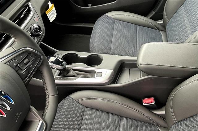 new 2025 Buick Envista car, priced at $23,190