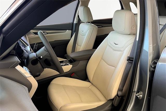 used 2025 Cadillac XT5 car, priced at $48,245