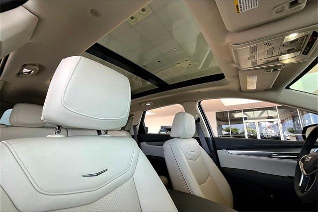used 2025 Cadillac XT5 car, priced at $48,245
