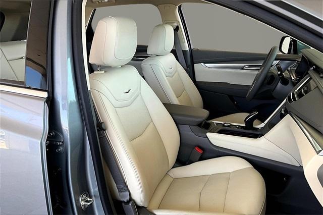 used 2025 Cadillac XT5 car, priced at $48,245