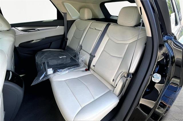 new 2025 Cadillac XT5 car, priced at $56,990