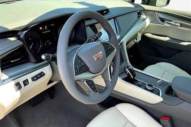 new 2025 Cadillac XT5 car, priced at $56,990
