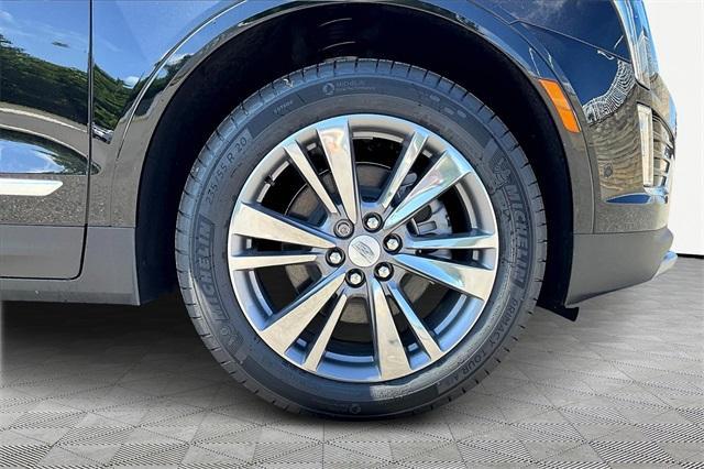 new 2025 Cadillac XT5 car, priced at $56,990
