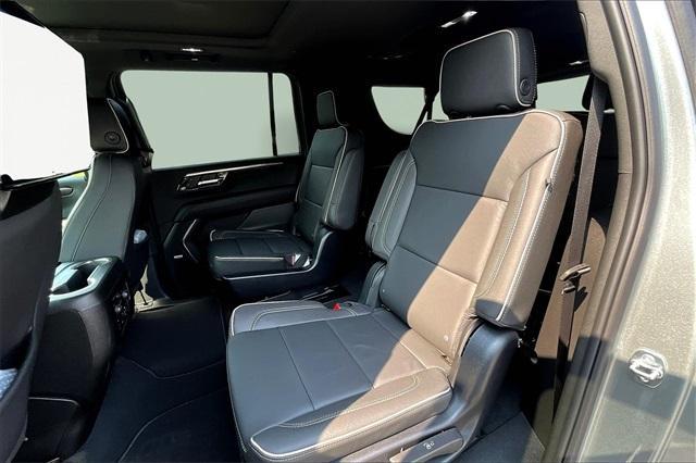 new 2025 Chevrolet Suburban car, priced at $88,925
