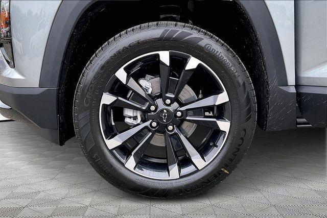 new 2026 Chevrolet Equinox car, priced at $32,660