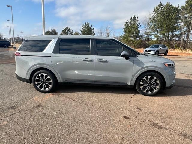 used 2024 Kia Carnival car, priced at $40,301