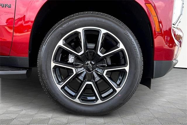 new 2025 Chevrolet Suburban car, priced at $77,820
