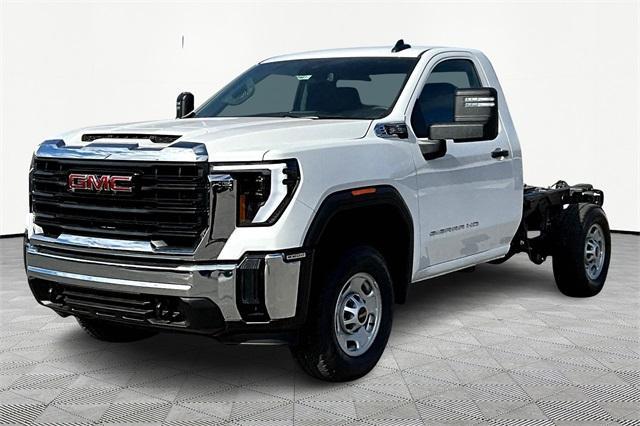 new 2025 GMC Sierra 2500 car, priced at $46,833