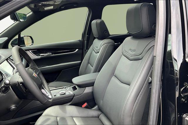 new 2025 Cadillac XT6 car, priced at $59,965