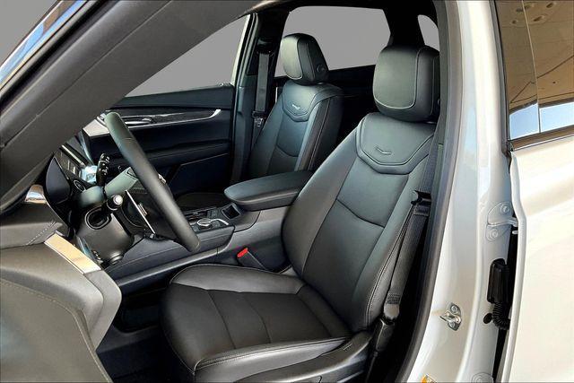 new 2025 Cadillac XT5 car, priced at $59,690