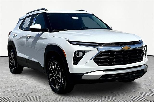 new 2025 Chevrolet TrailBlazer car, priced at $25,475