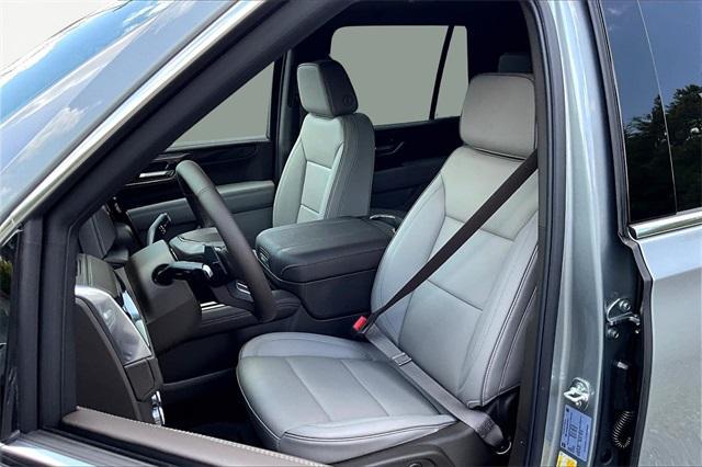 new 2025 GMC Yukon car, priced at $71,085