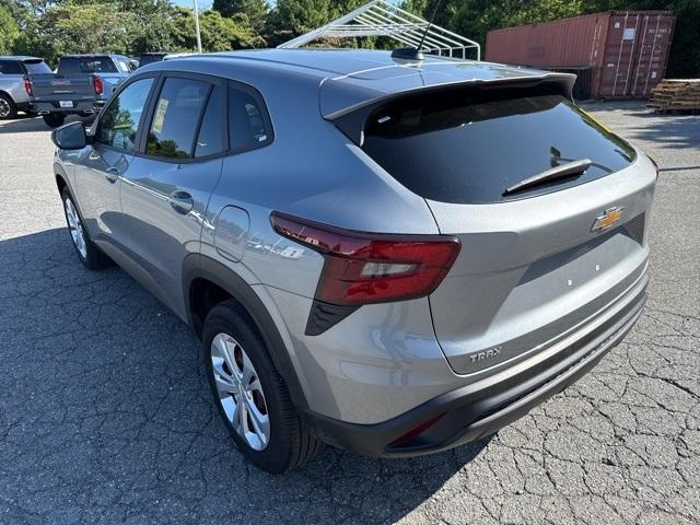 used 2024 Chevrolet Trax car, priced at $22,048