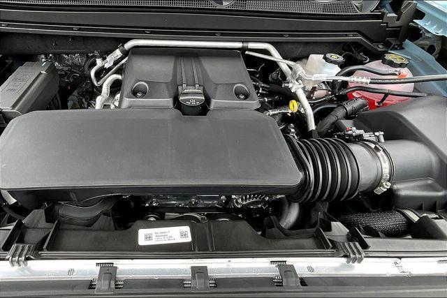 new 2025 Chevrolet Colorado car, priced at $33,960