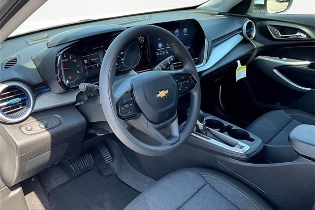 new 2025 Chevrolet Trax car, priced at $23,285