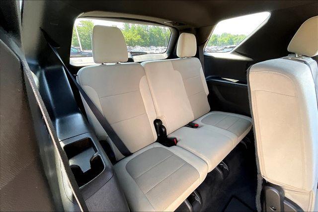 used 2022 Chevrolet Traverse car, priced at $26,326
