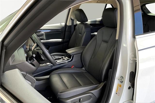 used 2023 Buick Envision car, priced at $26,811