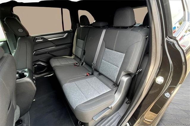 new 2025 GMC Acadia car, priced at $45,689