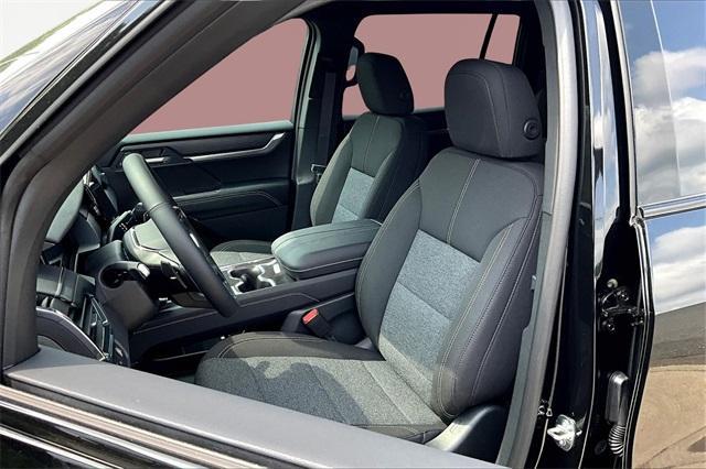 new 2025 GMC Acadia car, priced at $45,689